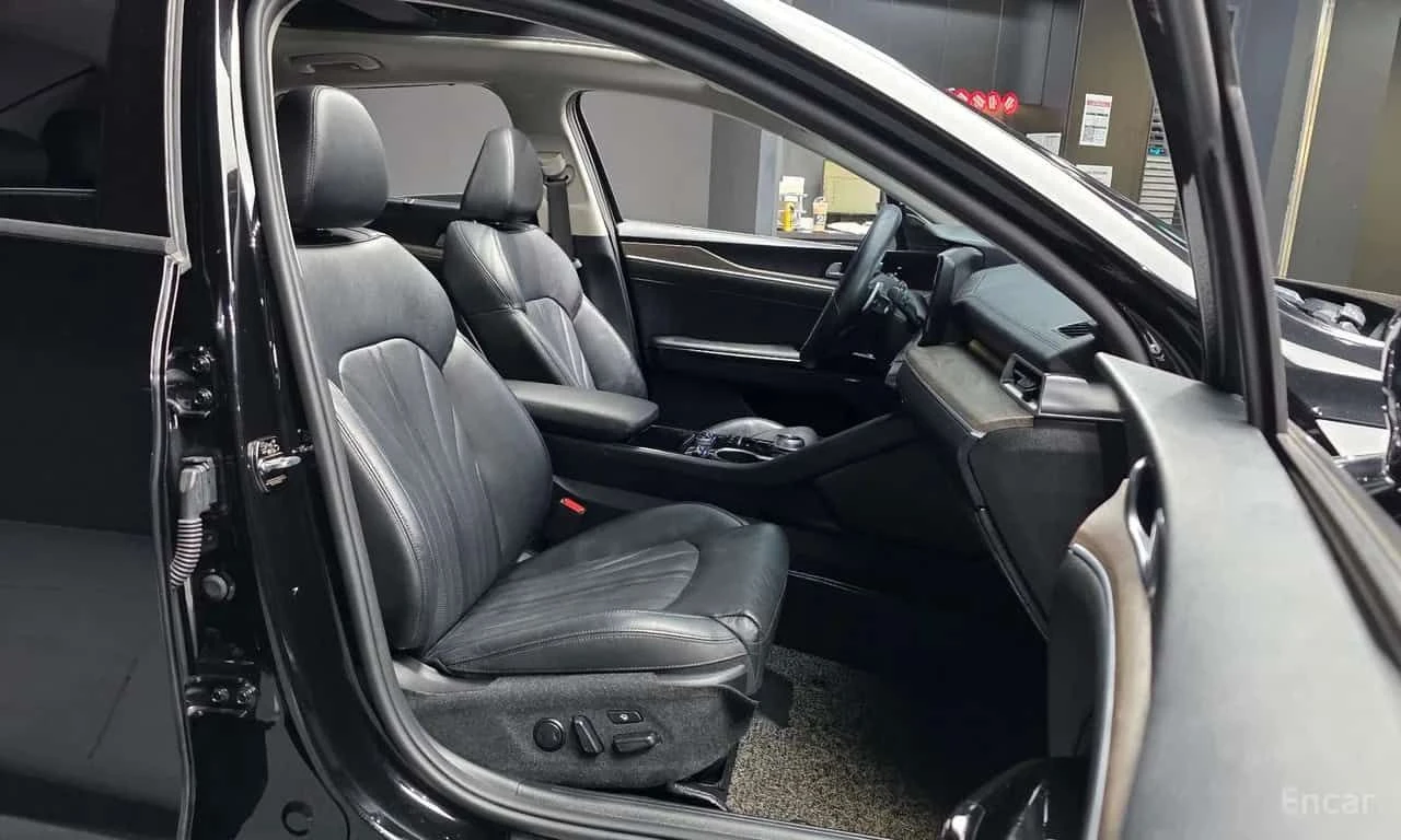 Kia K5 * 1.6 Turbo * CARFAX * ЦЕНА ДО БГ, снимка 16 - Автомобили и джипове - 55530414