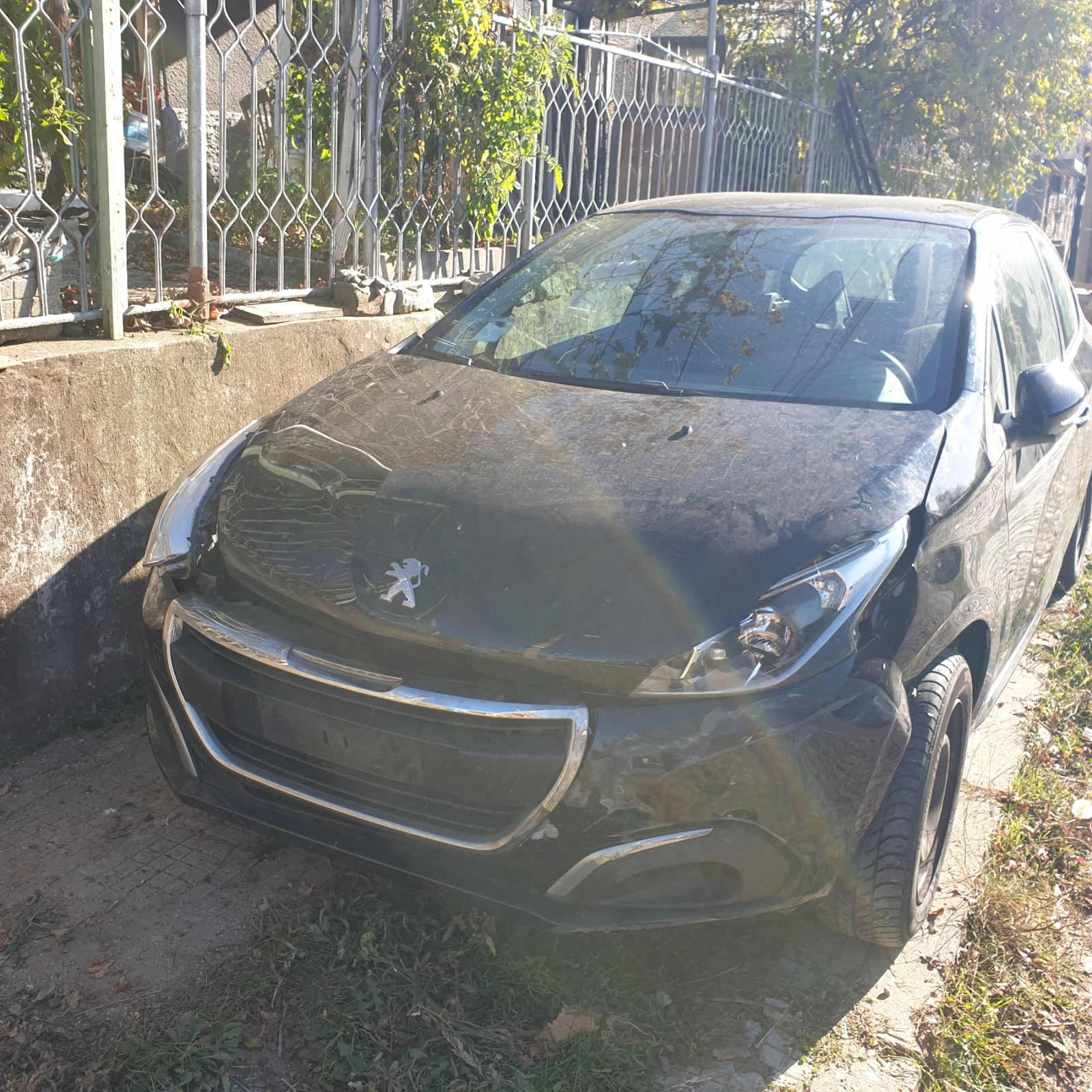 Peugeot 208 1.2, снимка 11 - Автомобили и джипове - 55564662