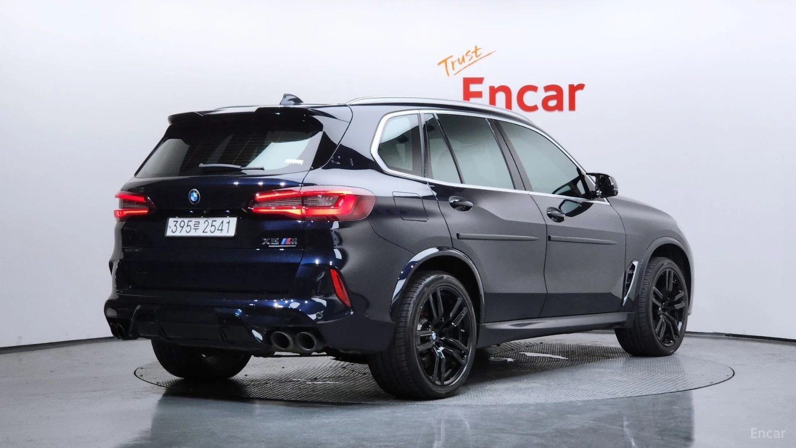 BMW X5M BOWERS&WILLKINS* LASER* DISTRONIC* 360* ОБДУХВАНЕ*, снимка 3 - Автомобили и джипове - 55623166