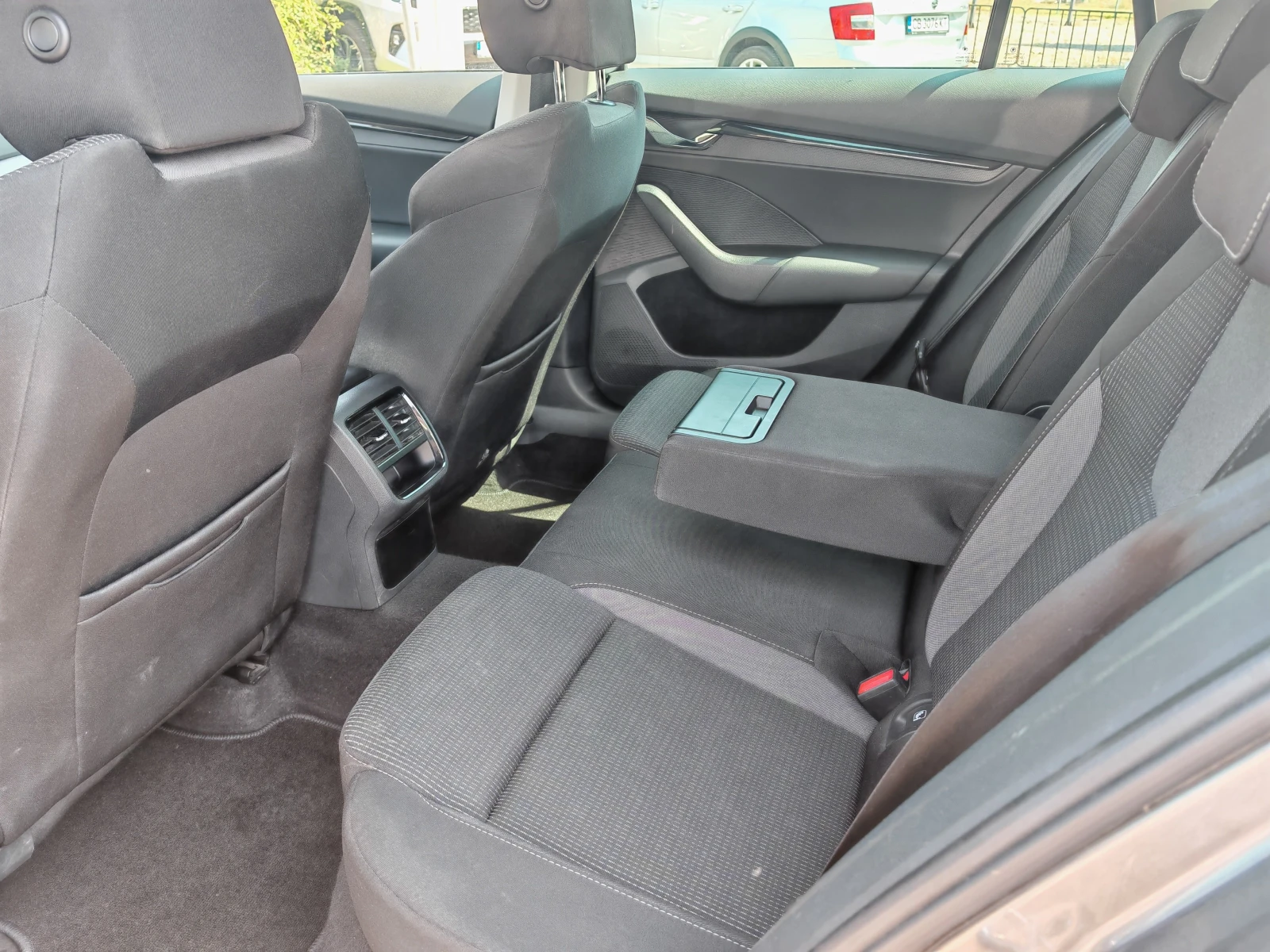 Skoda Octavia 2.0TDI , снимка 10 - Автомобили и джипове - 55928826