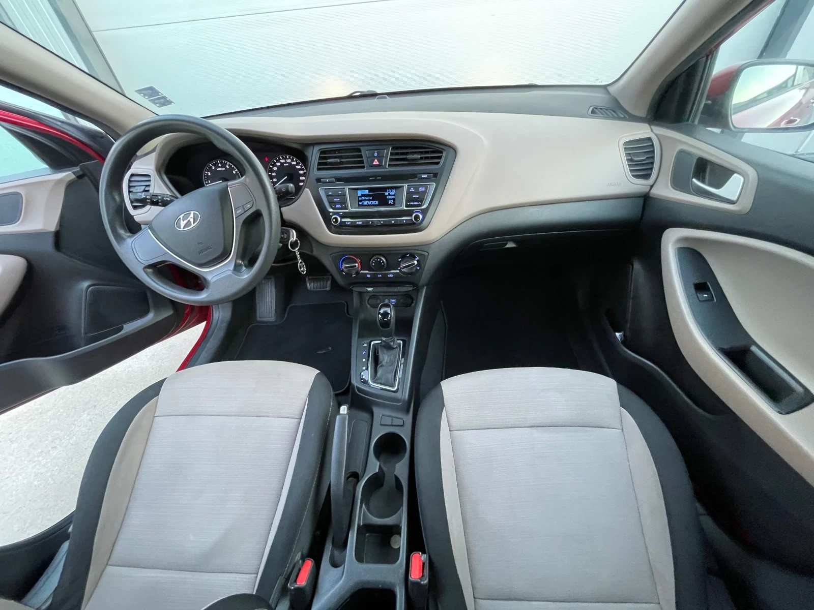 Hyundai I20 1.4i Auto, снимка 8 - Автомобили и джипове - 55982806