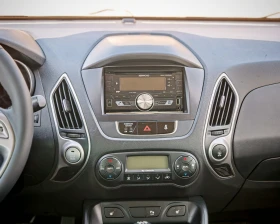 Hyundai IX35 2.0 CRDi KEYLESS, снимка 12