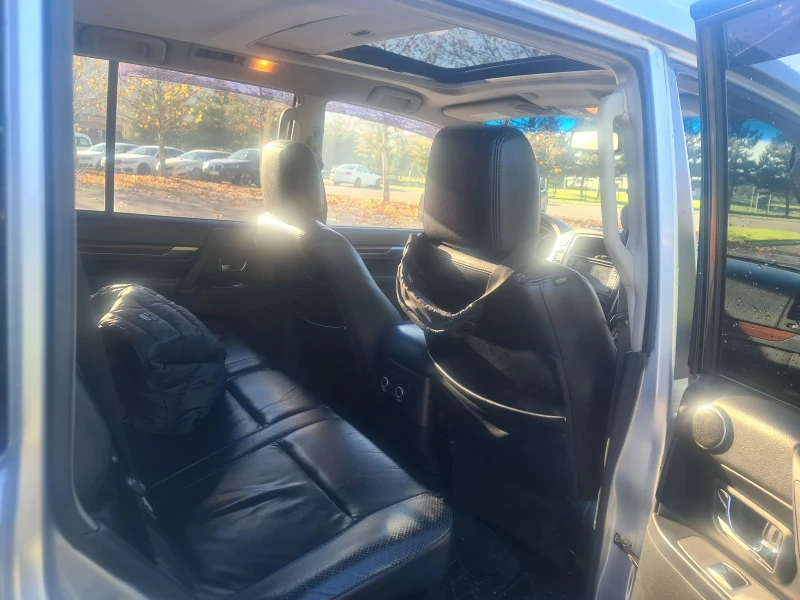 Mitsubishi Pajero 3.2D, снимка 10 - Автомобили и джипове - 48083835