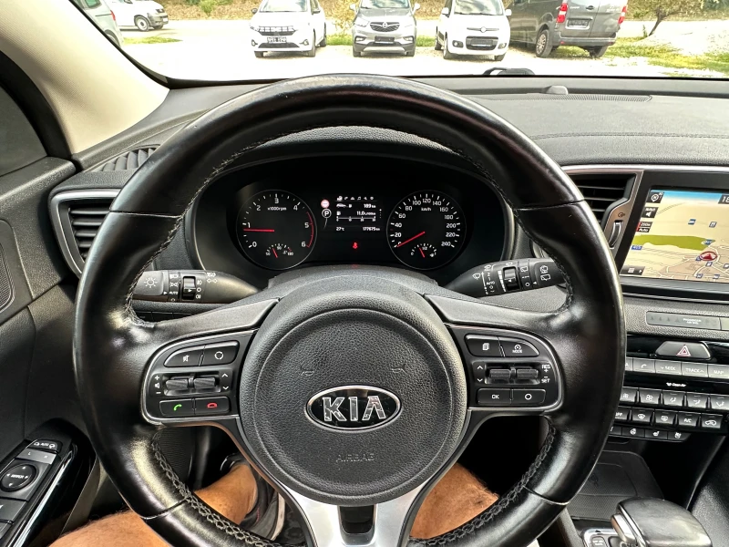 Kia Sportage 2.0CRDI* FULL* AVTOMAT* NAVI* 4WD, снимка 13 - Автомобили и джипове - 51254095