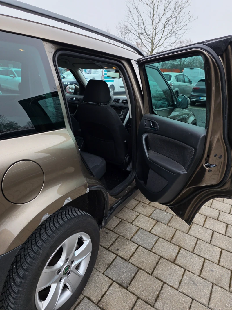 Skoda Yeti 1.2TSI , снимка 4 - Автомобили и джипове - 53181888