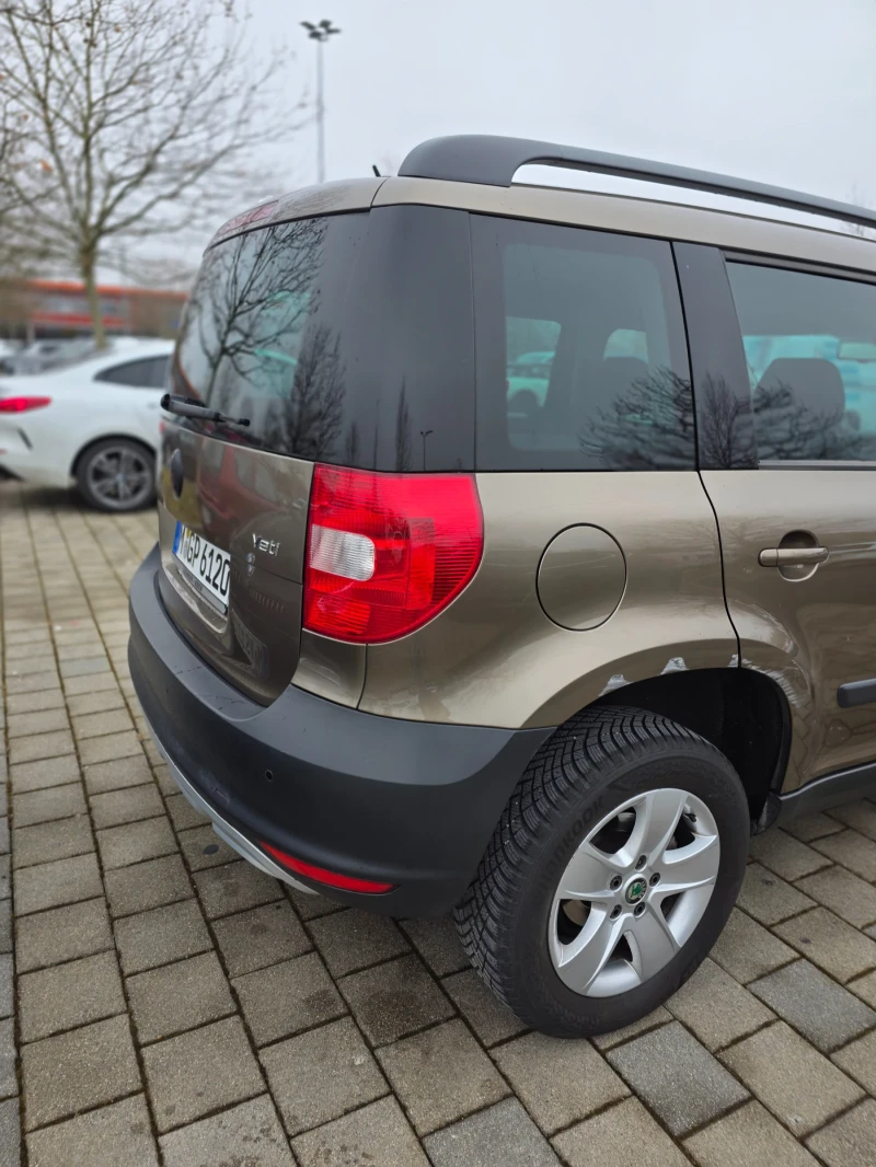 Skoda Yeti 1.2TSI , снимка 11 - Автомобили и джипове - 53181888
