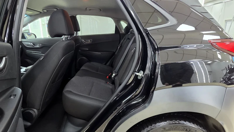 Hyundai Kona 64KWh/SOH100%/Blue Link, снимка 8 - Автомобили и джипове - 53571913