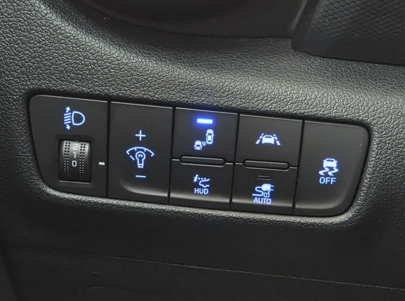 Hyundai Kona 64KWh/SOH100%/Blue Link, снимка 14 - Автомобили и джипове - 53571913
