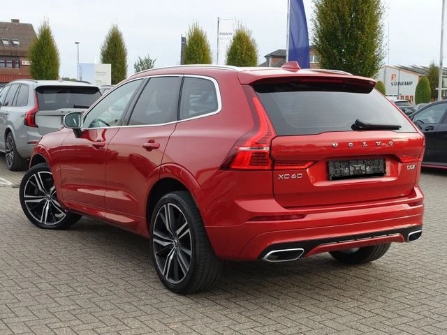 Volvo XC60 D5 AWD R Design - изображение 4