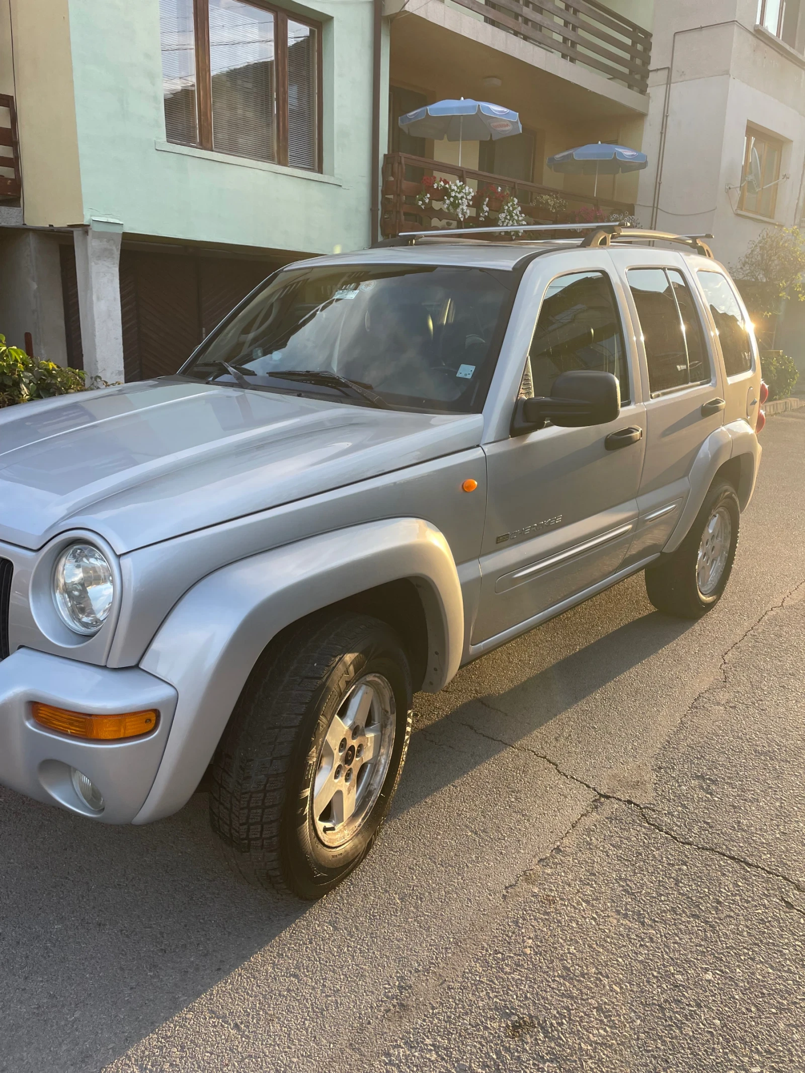 Jeep Cherokee 3.7 I Limited edition  - изображение 2