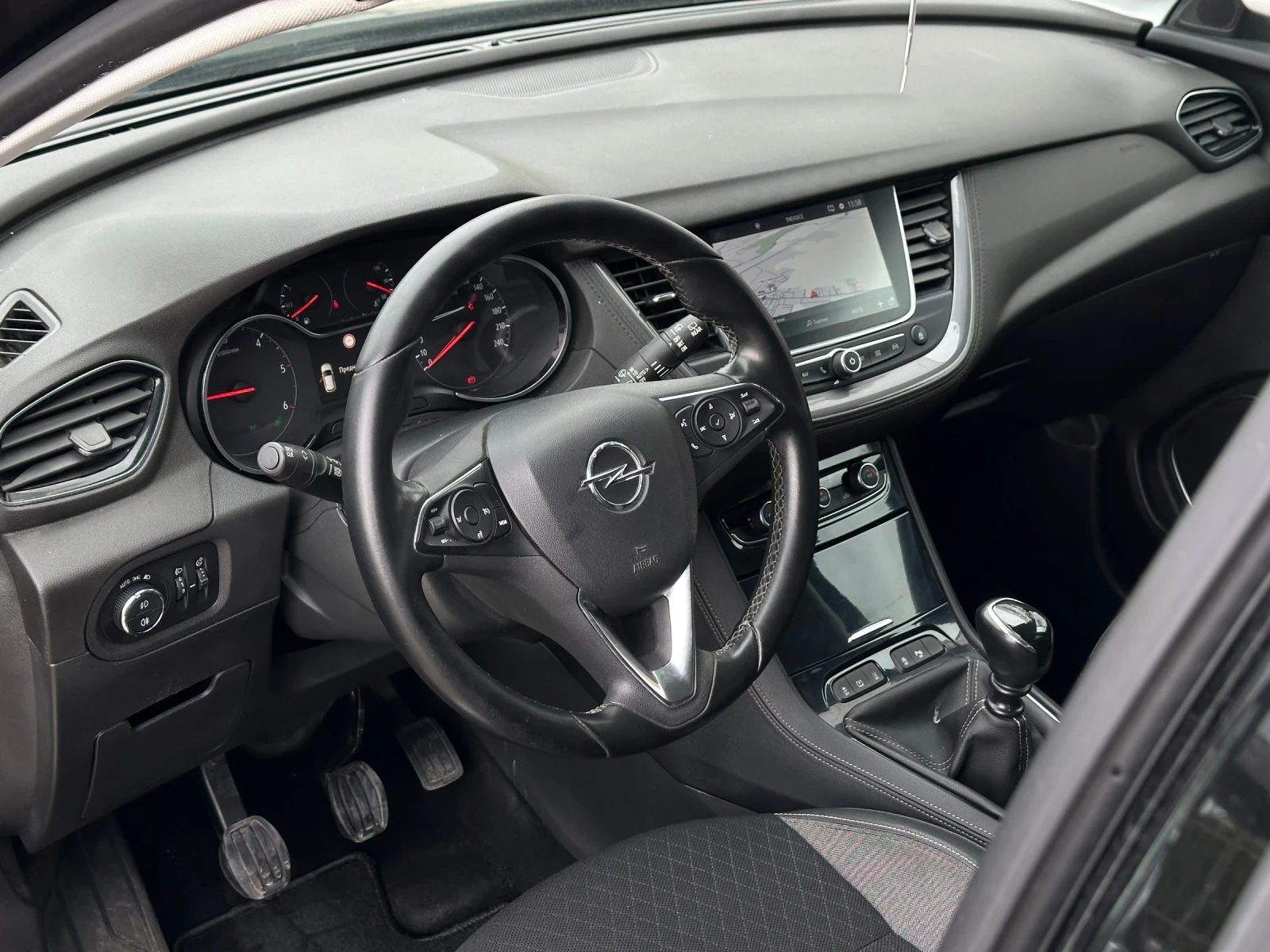 Opel Grandland X Innovation * СЕРВИЗ.КН* Navi * KeyLess *  - изображение 7