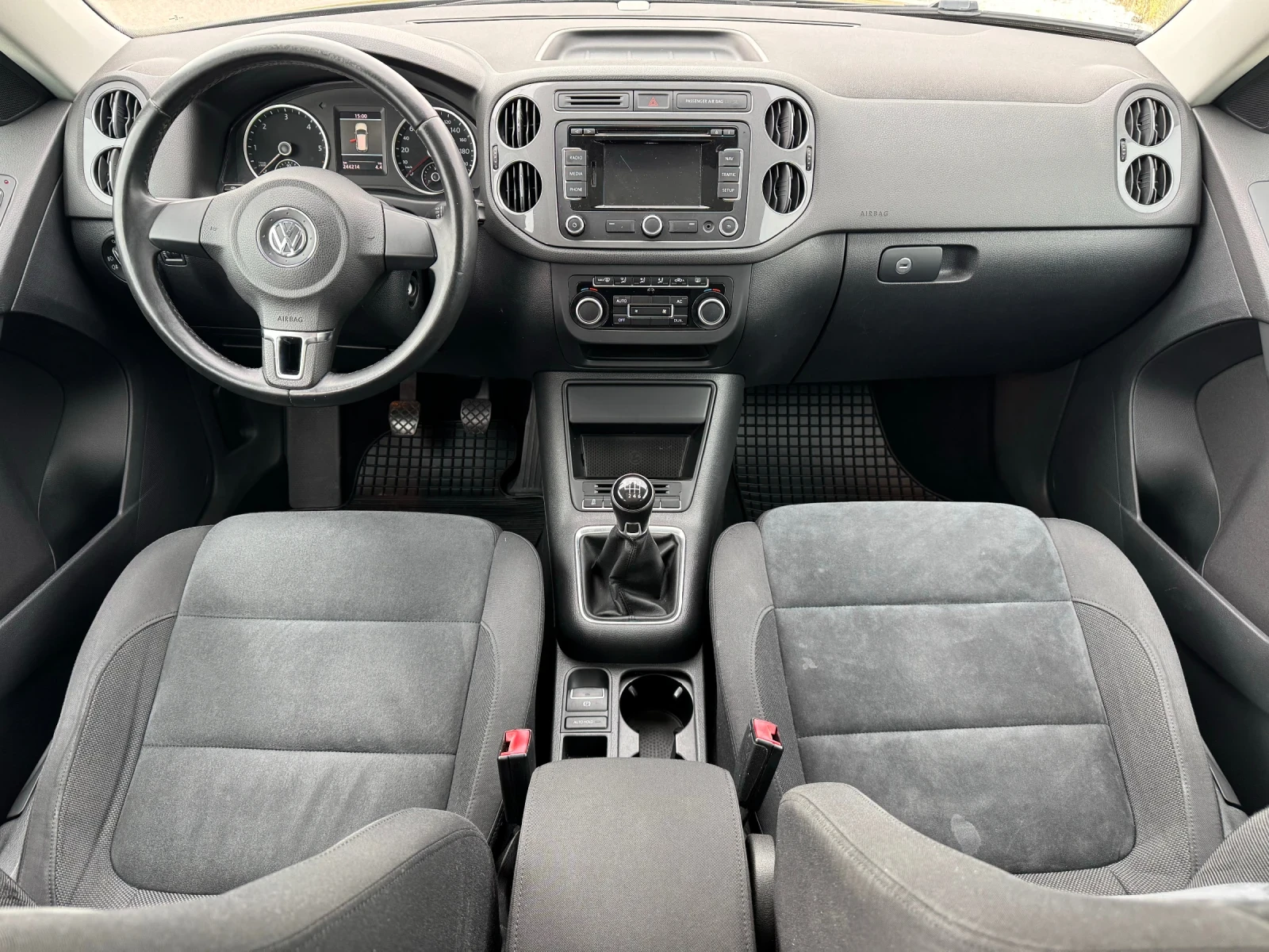 VW Tiguan 2.0TDI 140к. / LED / FACELIFT / 4MOTION / PANORAMA - изображение 10