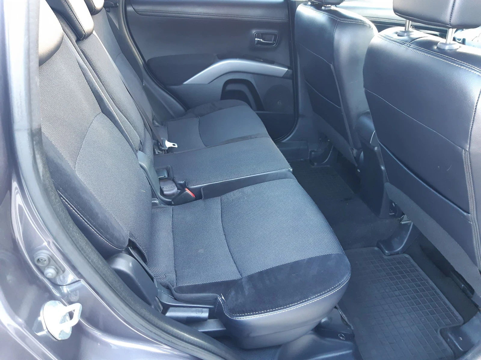 Mitsubishi Outlander 2.2 DIZEL NAVI -KAMERA | Mobile.bg   8