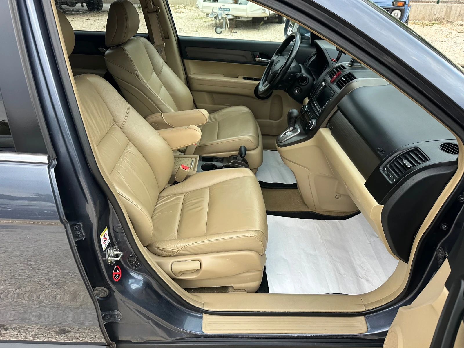 Honda Cr-v 2.0VTEC//EXECUTIVE//AVTOMAT//DISTRONIC//FULL, снимка 12 - Автомобили и джипове - 53894471