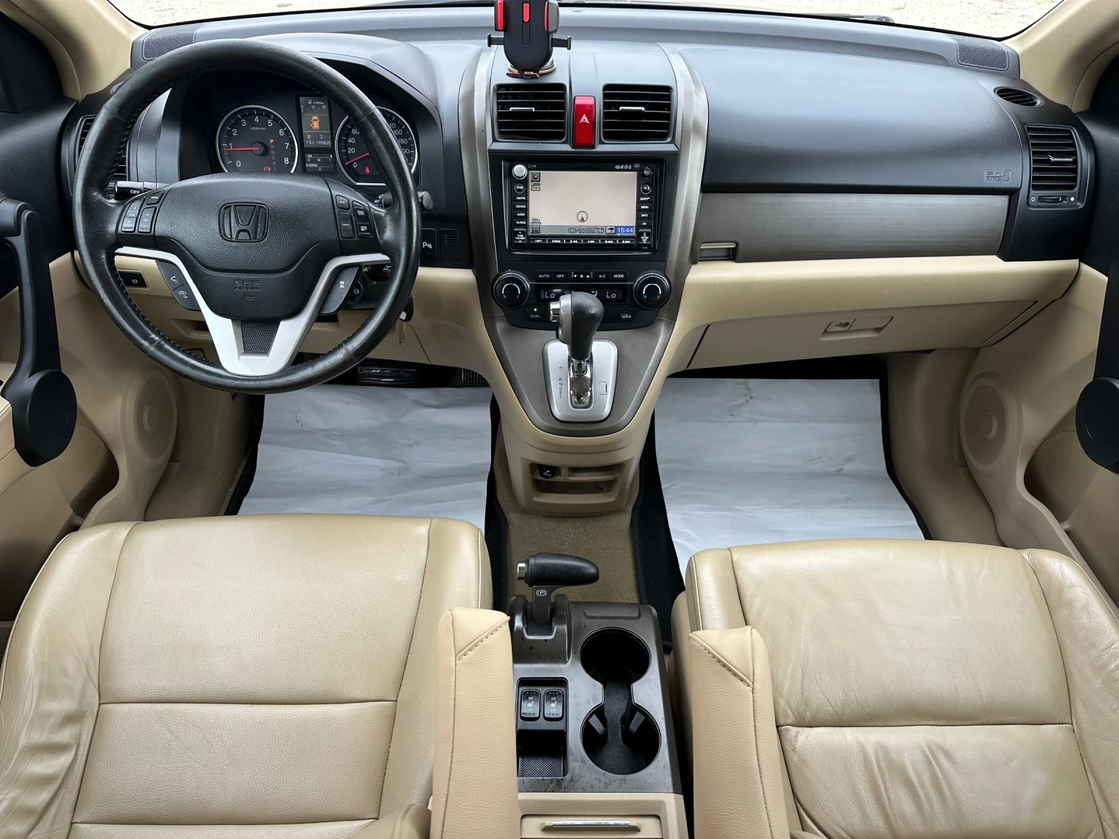 Honda Cr-v 2.0VTEC//EXECUTIVE//AVTOMAT//DISTRONIC//FULL, снимка 10 - Автомобили и джипове - 53894471