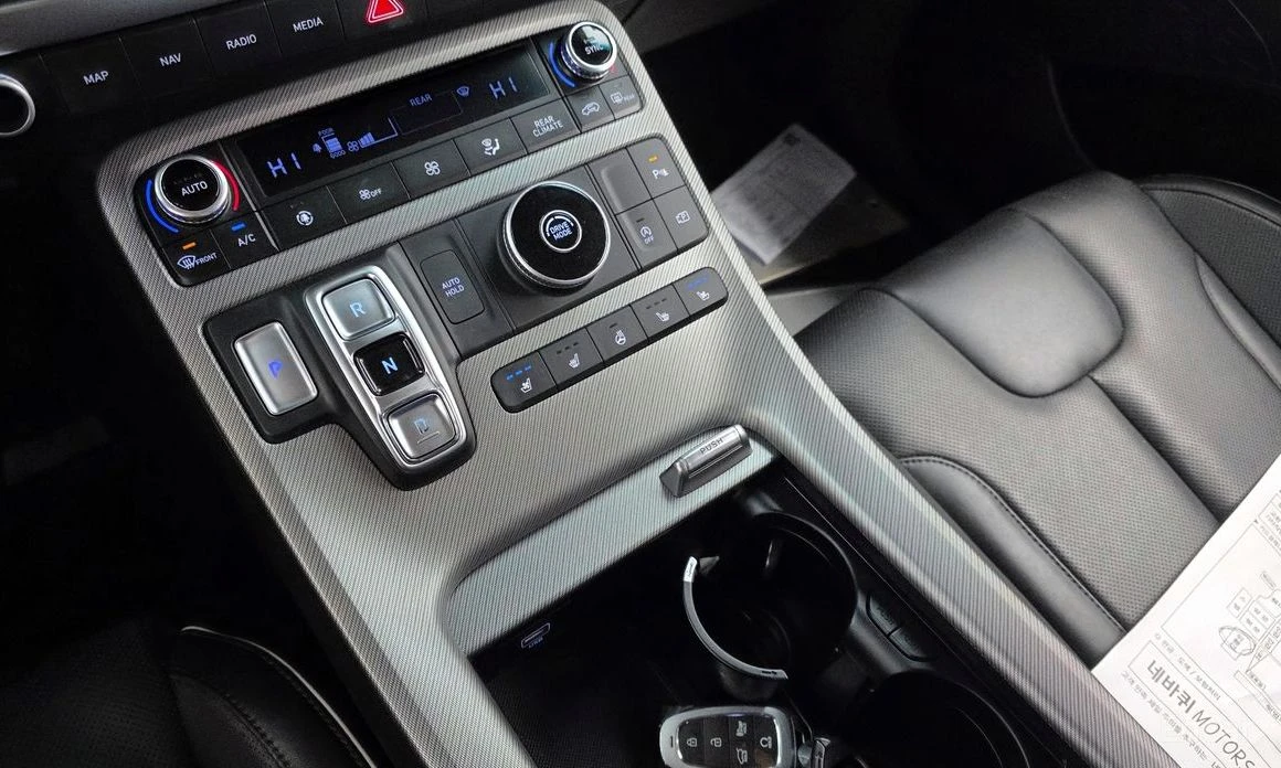 Hyundai Palisade 2.2* ПОДГРЕВ* ОБДУХВАНЕ* КАМЕРА* МЪРТВА ТОЧКА, снимка 15 - Автомобили и джипове - 53976316