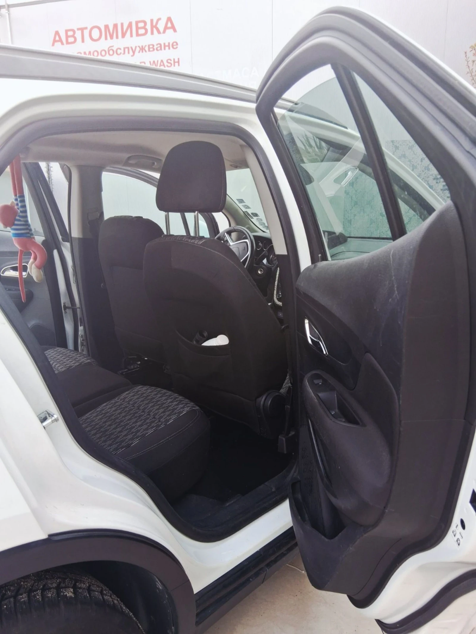 Opel Mokka 1.6, снимка 5 - Автомобили и джипове - 54195051
