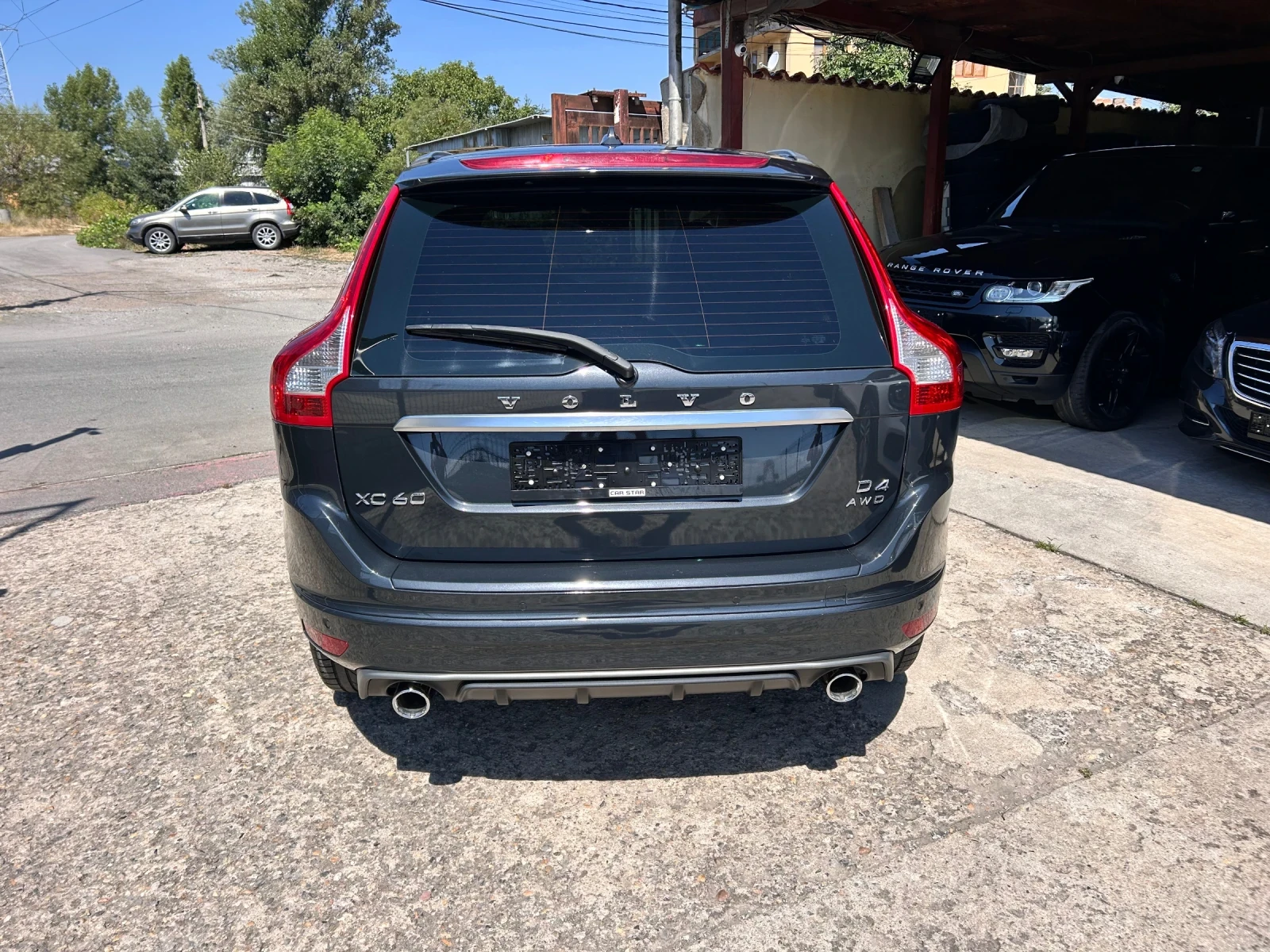 Volvo XC60 2.4 d R-design AWD, снимка 3 - Автомобили и джипове - 55569141