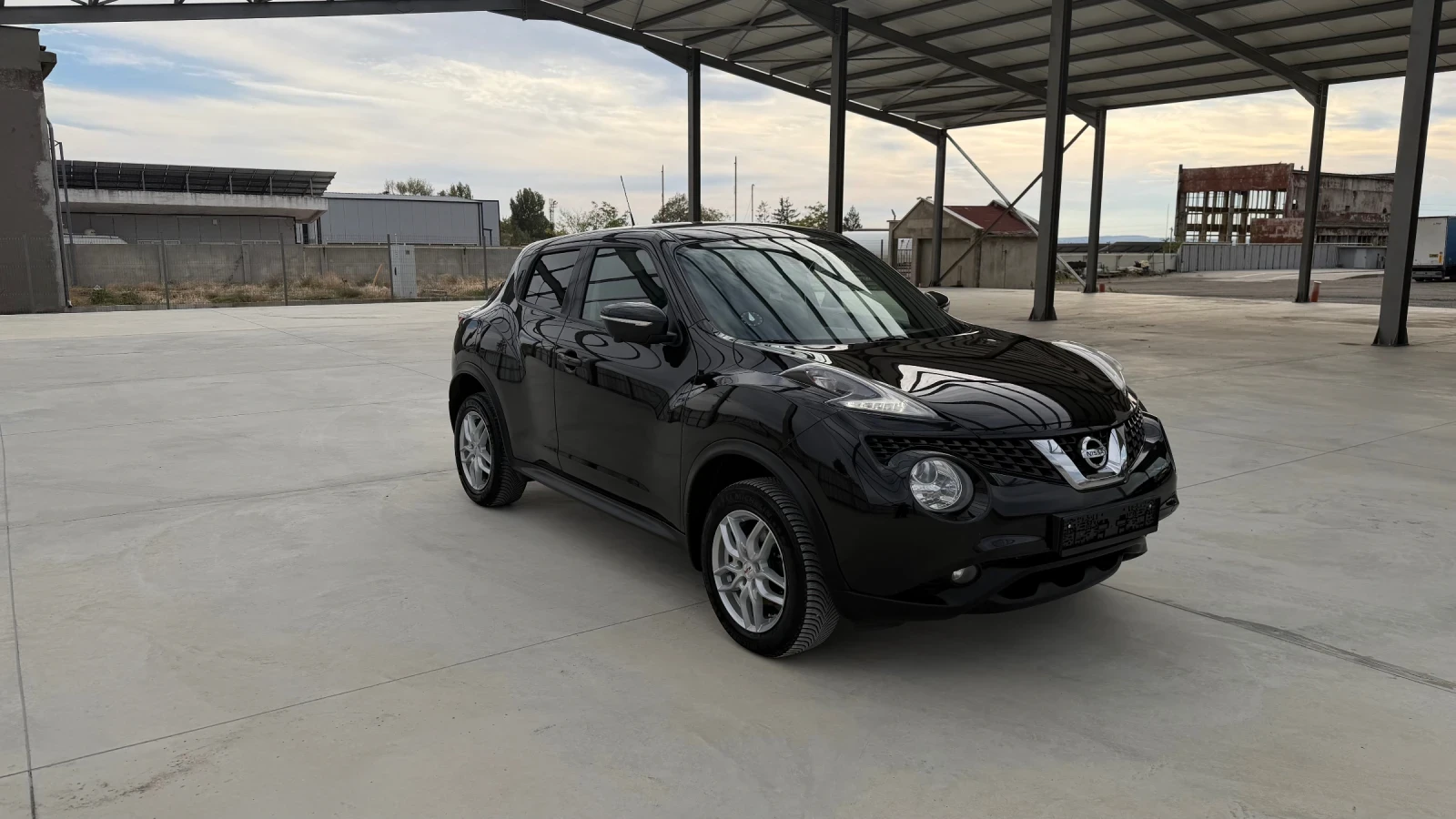 Nissan Juke Navi/Camera360/BLIS/, снимка 2 - Автомобили и джипове - 56522906