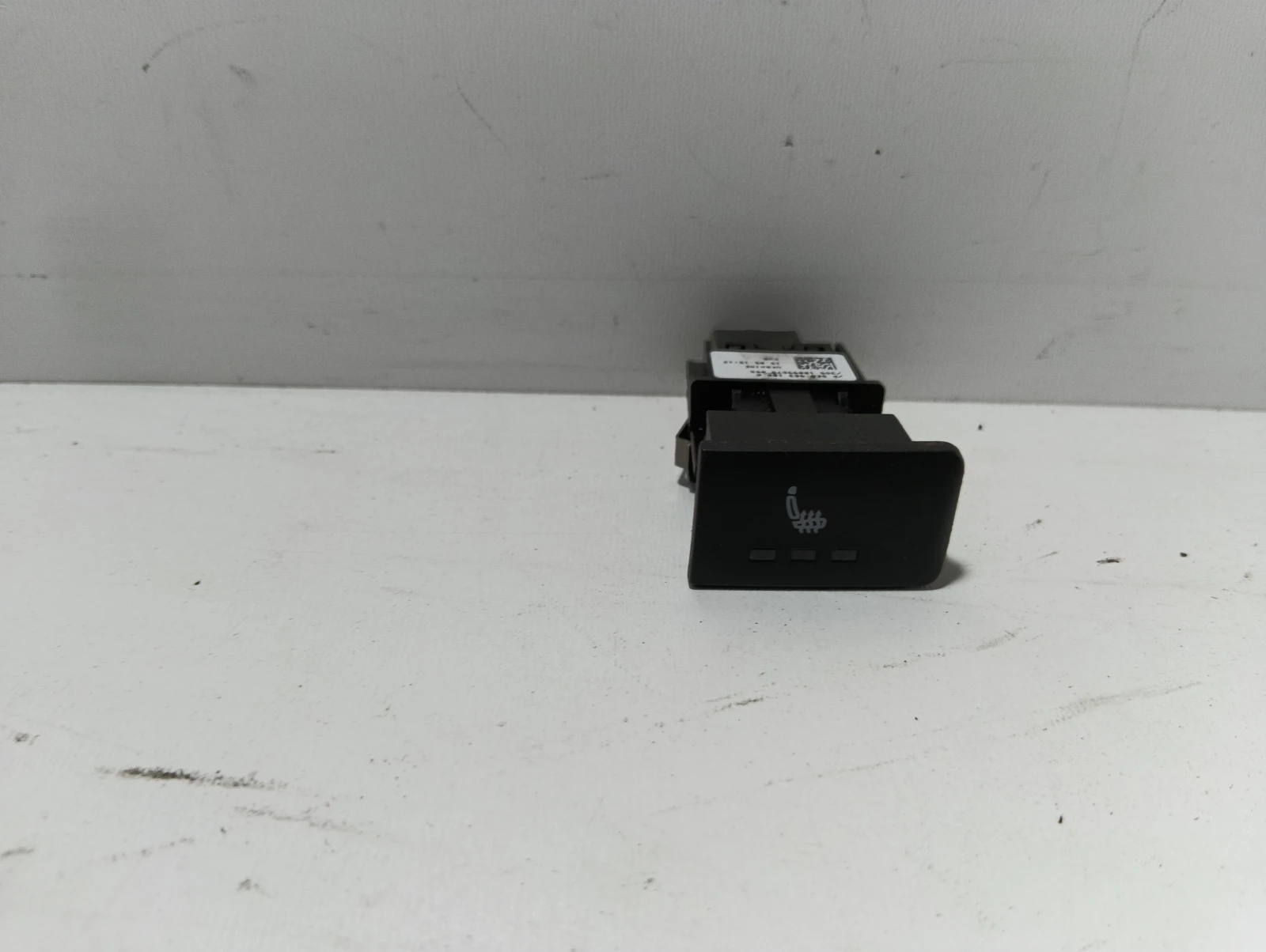 копче подгрев седалка 5E0963106A Skoda Octavia