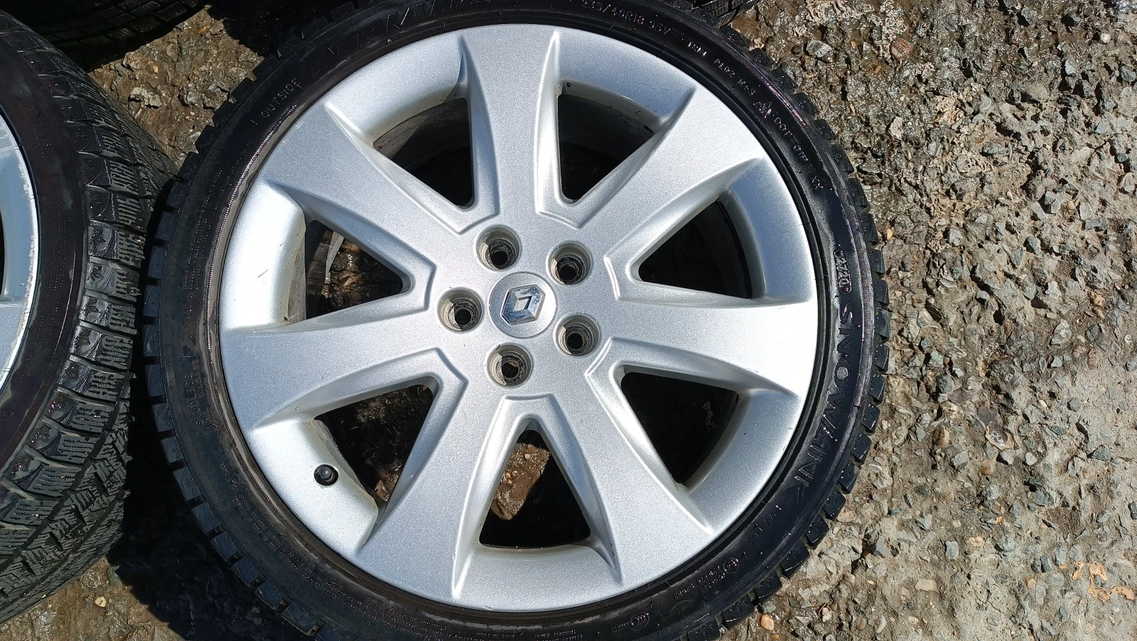 Гуми с джанти Triangle 235/40R18, снимка 2 - Гуми и джанти - 55904947