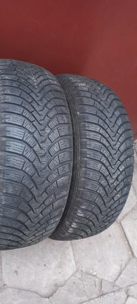 Гуми Зимни 205/60R16, снимка 6 - Гуми и джанти - 46969765