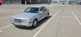 Mercedes-Benz C 180, снимка 3