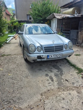 Обява за продажба на Mercedes-Benz E 220 Седан ~1 800 лв. - изображение 1