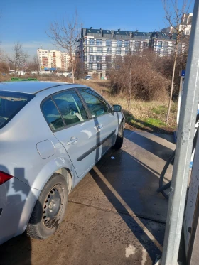 Renault Megane - 2000 € / 3911.66 лв. - 76043840 2