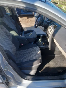 Renault Megane - 2000 € / 3911.66 лв. - 76043840 9