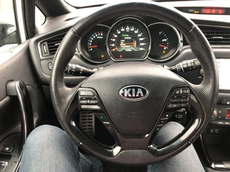 Kia Ceed 1.0Turbo, снимка 6 - Автомобили и джипове - 43822834