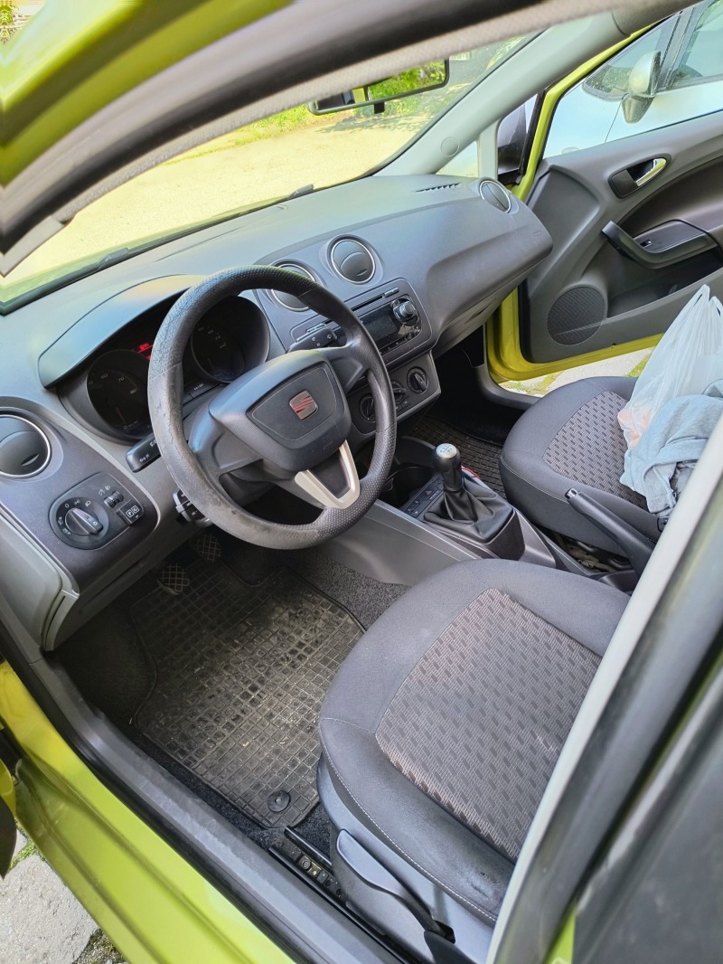 Seat Ibiza 1.4Газ/Бензин, снимка 4 - Автомобили и джипове - 45915495