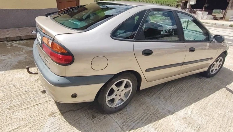 Renault Laguna, снимка 1 - Автомобили и джипове - 47432016