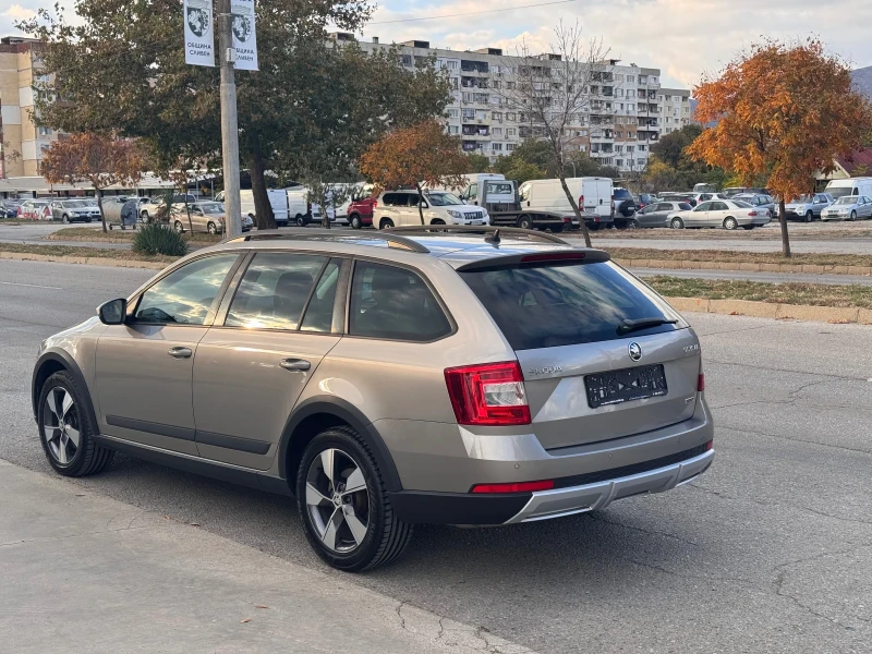 Skoda Octavia SCOUT 2.0TDI 184ps DSG * 138хил.км, снимка 3 - Автомобили и джипове - 47618410