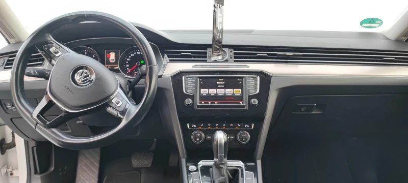 VW Passat 2.0TDI//190кс//R-LINE//4MOTION//, снимка 5 - Автомобили и джипове - 52929995