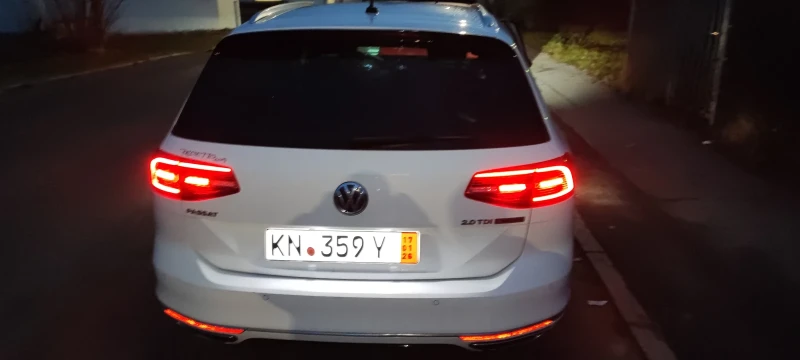 VW Passat 2.0TDI//190кс//R-LINE//4MOTION//, снимка 17 - Автомобили и джипове - 52929995