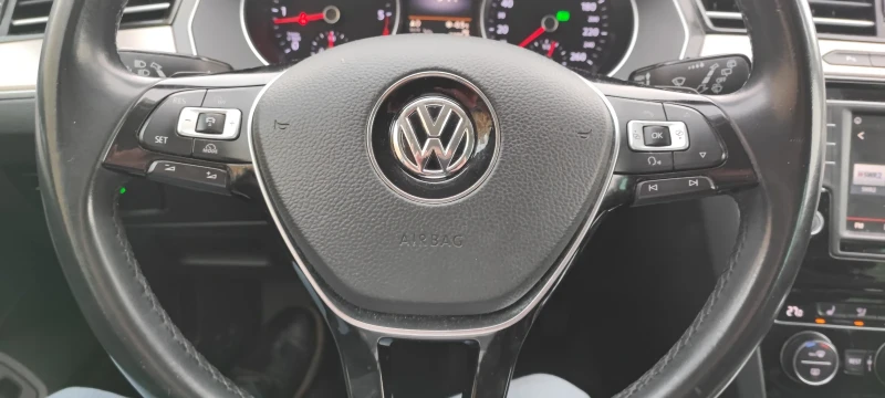 VW Passat 2.0TDI//190кс//R-LINE//4MOTION//, снимка 8 - Автомобили и джипове - 52929995