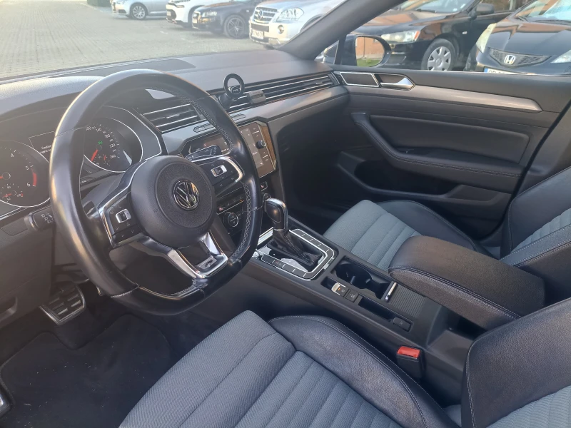 VW Passat R-Line Interior | Business Premium, снимка 12 - Автомобили и джипове - 53294830