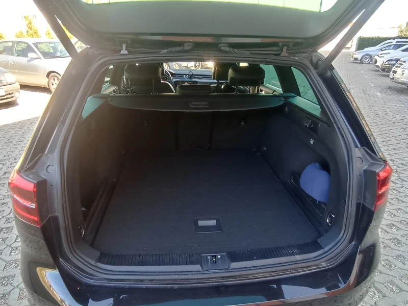 VW Passat R-Line Interior | Business Premium, снимка 7 - Автомобили и джипове - 53294830