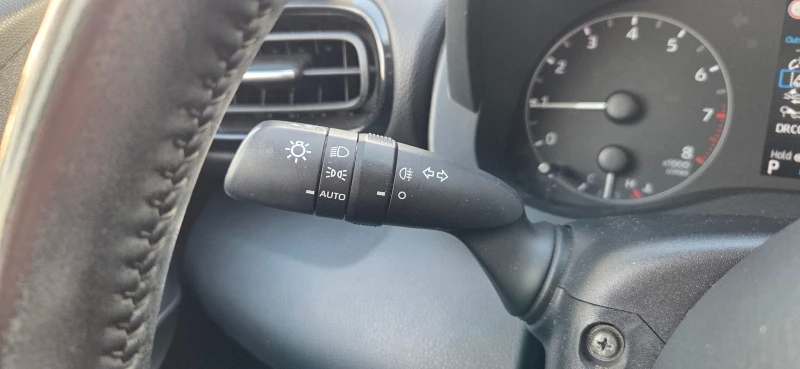 Toyota Yaris АВТОМАТИК ГАРАНЦИЯ 05.2031г., снимка 15 - Автомобили и джипове - 53355722