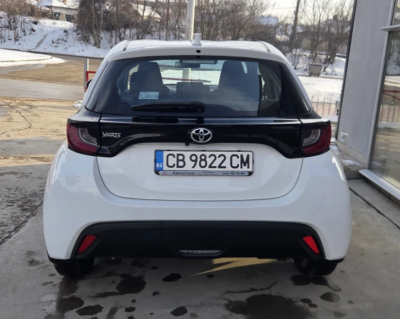Toyota Yaris АВТОМАТИК ГАРАНЦИЯ 05.2031г., снимка 5 - Автомобили и джипове - 53355722