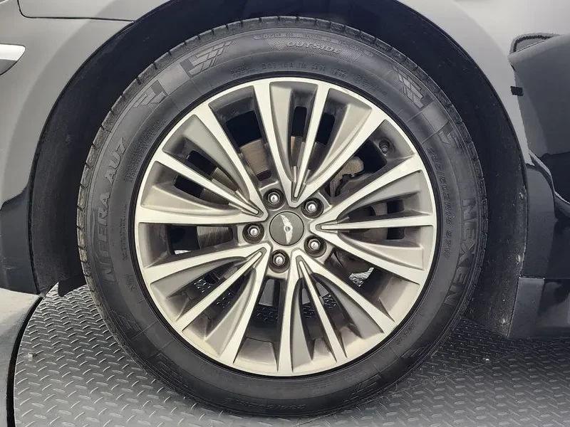 Hyundai Genesis 3.3, снимка 5 - Автомобили и джипове - 54618090