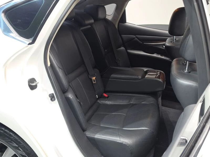 Infiniti Q70 3.7 Automatic, снимка 15 - Автомобили и джипове - 55597784