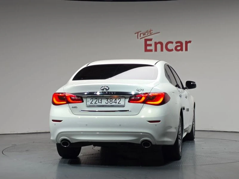 Infiniti Q70 3.7 Automatic, снимка 3 - Автомобили и джипове - 55597784