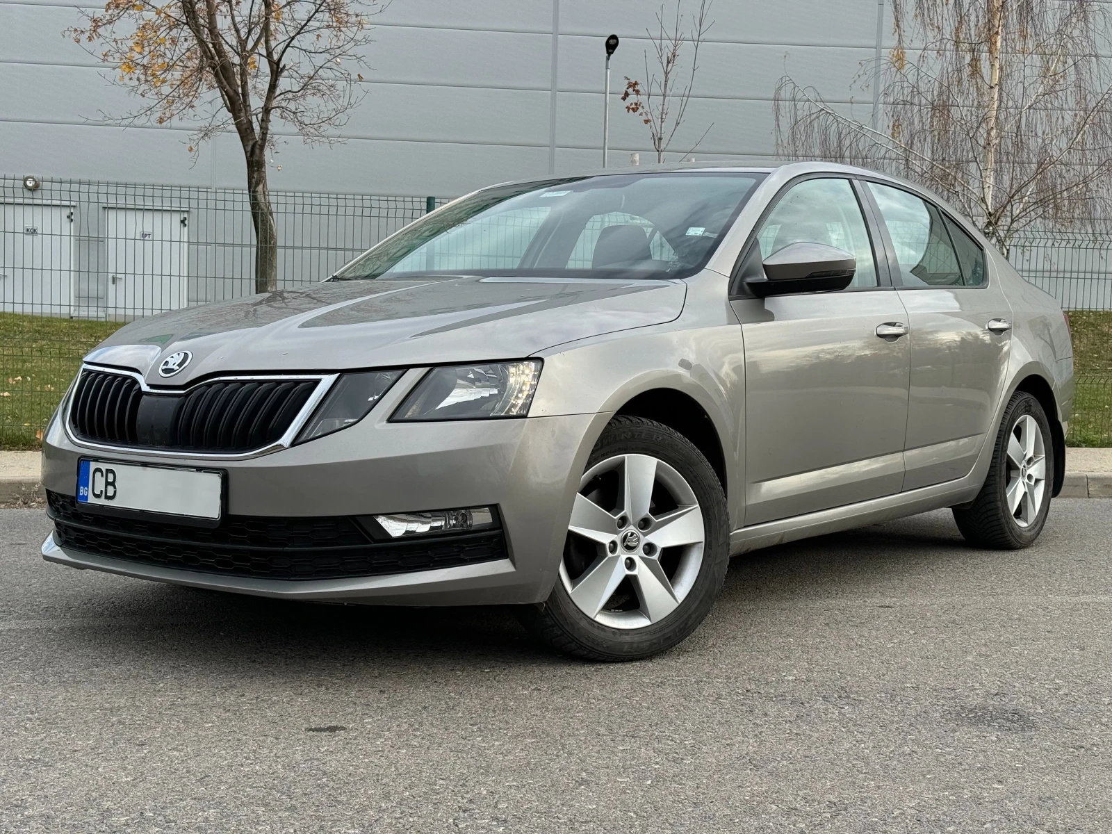 Skoda Octavia 2.0 TDI / Автоматик / Лизинг, снимка 1