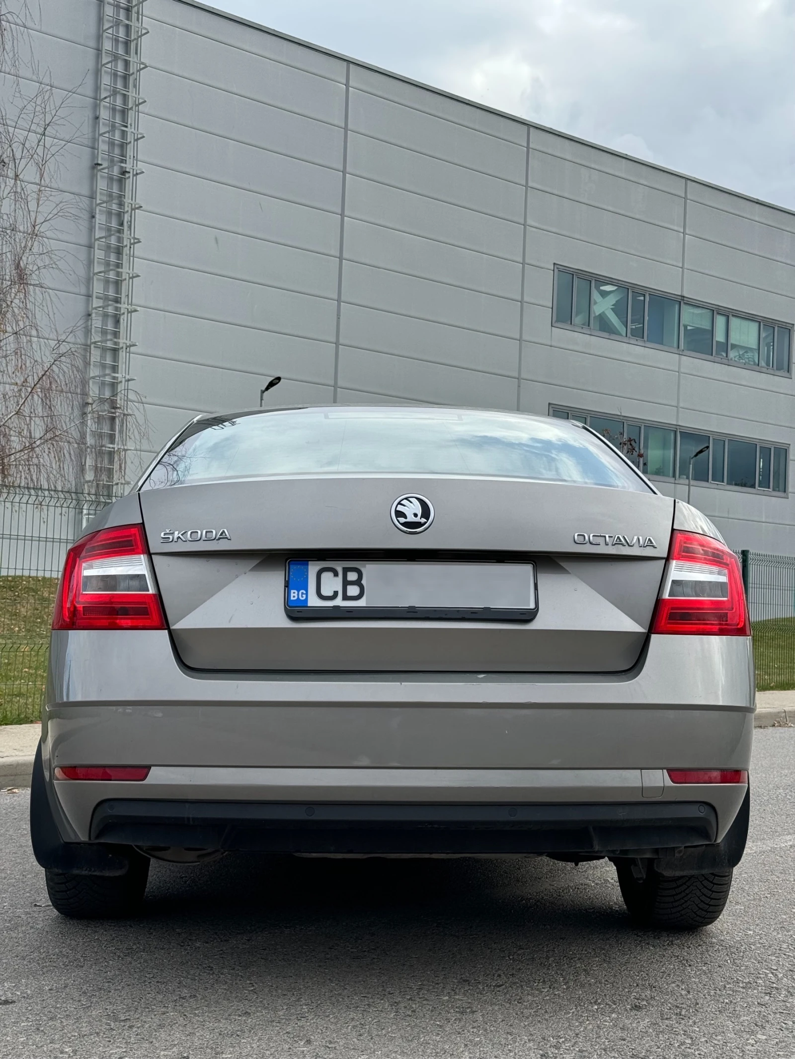 Skoda Octavia 2.0 TDI / Автоматик / Лизинг - изображение 5