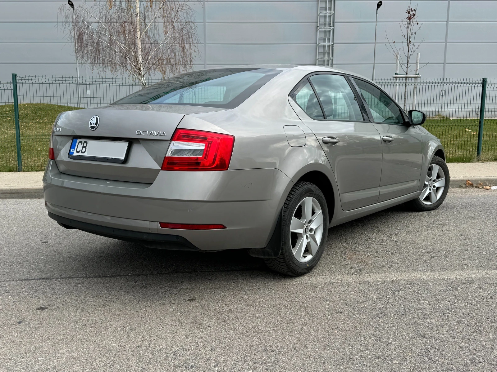 Skoda Octavia 2.0 TDI / Автоматик / Лизинг - изображение 4