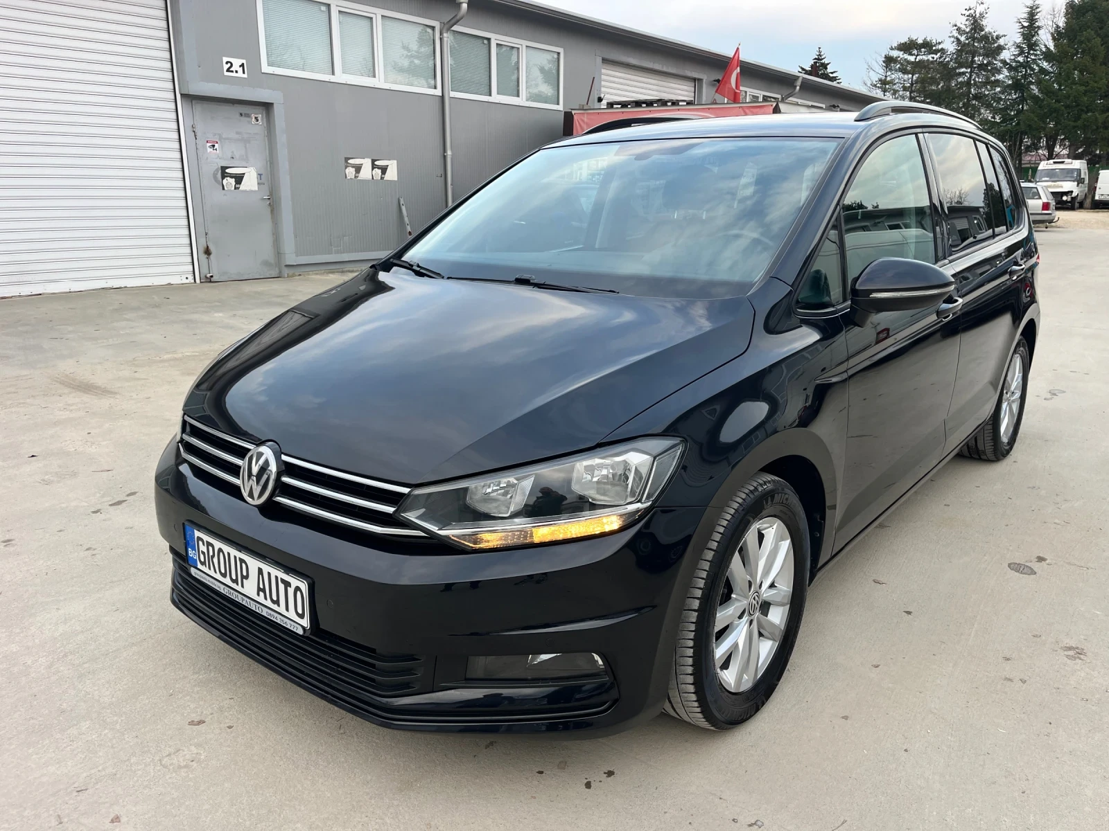 VW Touran 1, 6TDI-116k.с/6+ 1/АВТОМАТИК/НАВИГАЦИЯ/КАТО НОВ!! - изображение 3