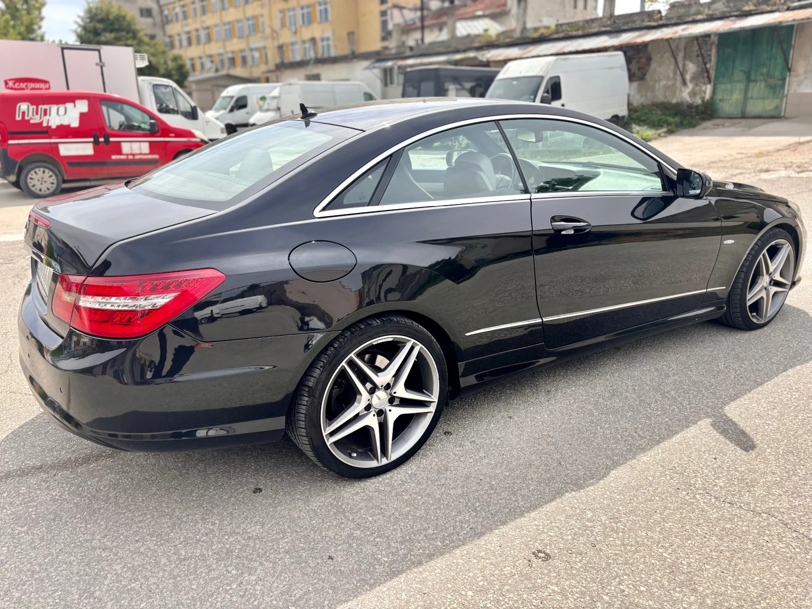 Mercedes-Benz E 250 CDI BlueEFFICIENCY - изображение 5