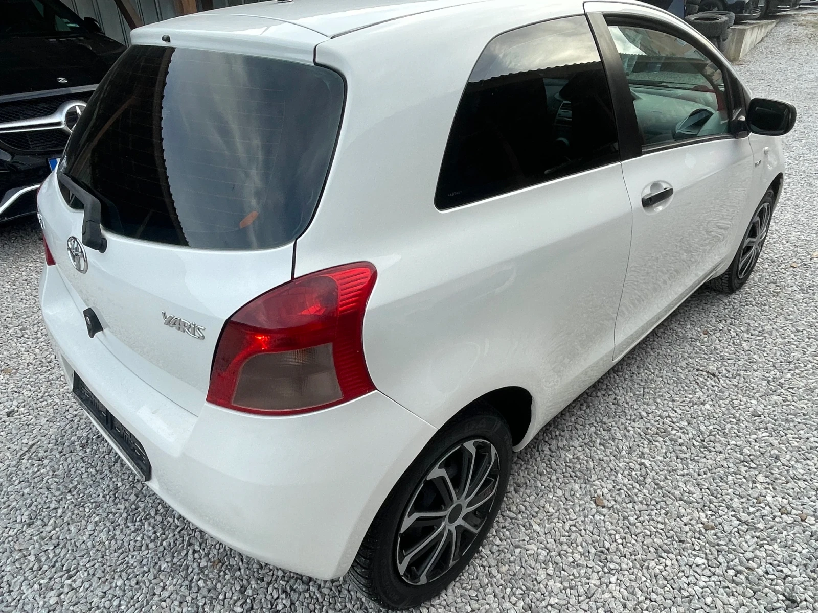 Toyota Yaris 1.4 D4-D - изображение 4